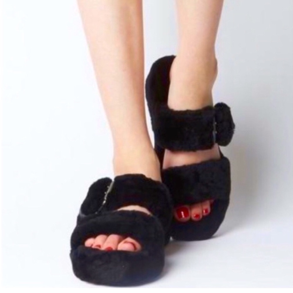 UGG Fuzz Yeah Black Furry Fur Slide Sandal - Picture 2 of 10